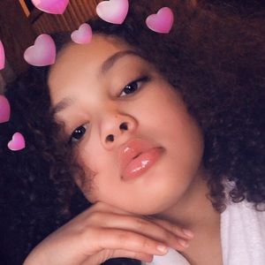 Meet your Posher, Jade